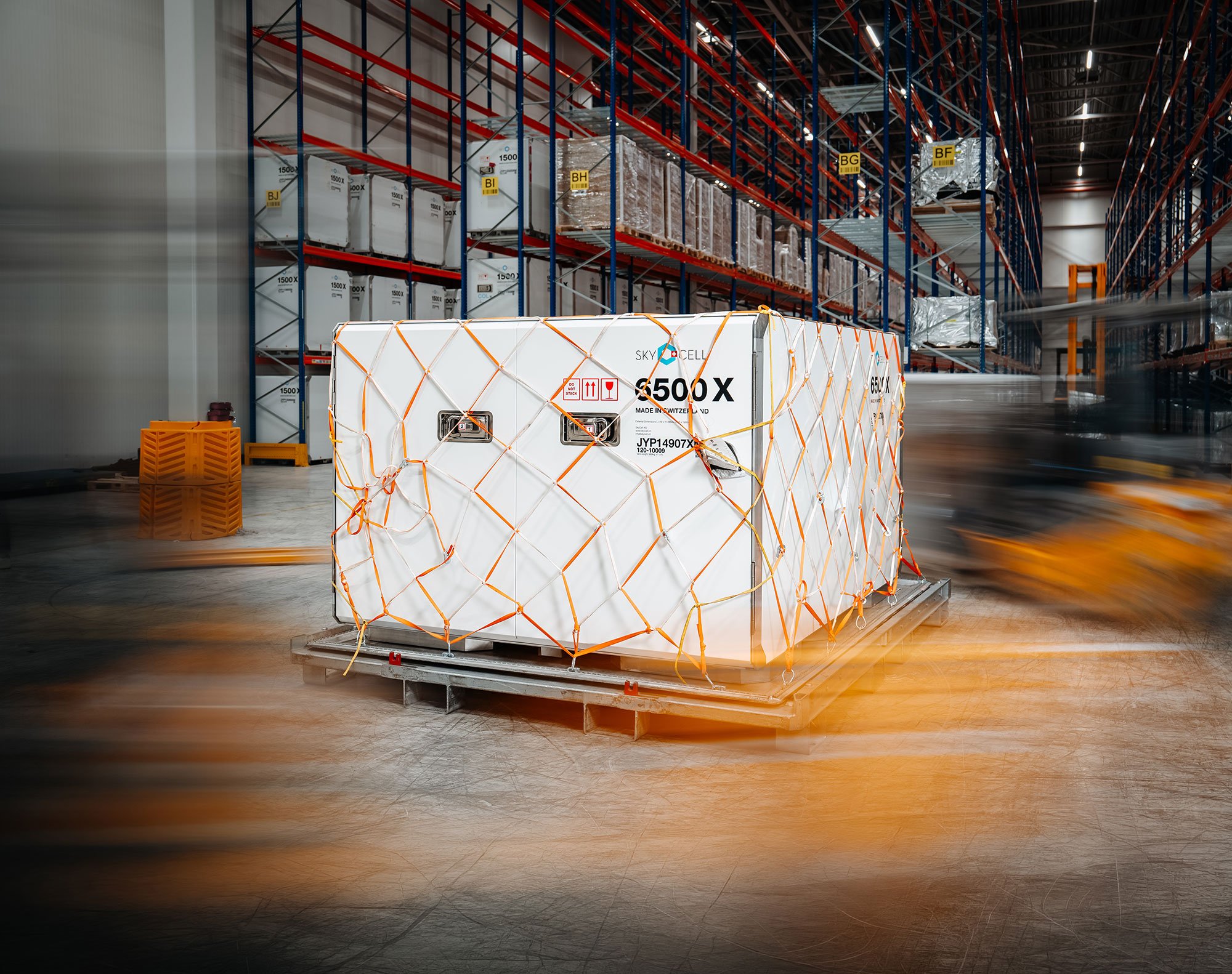 6500X - Warehouse blur